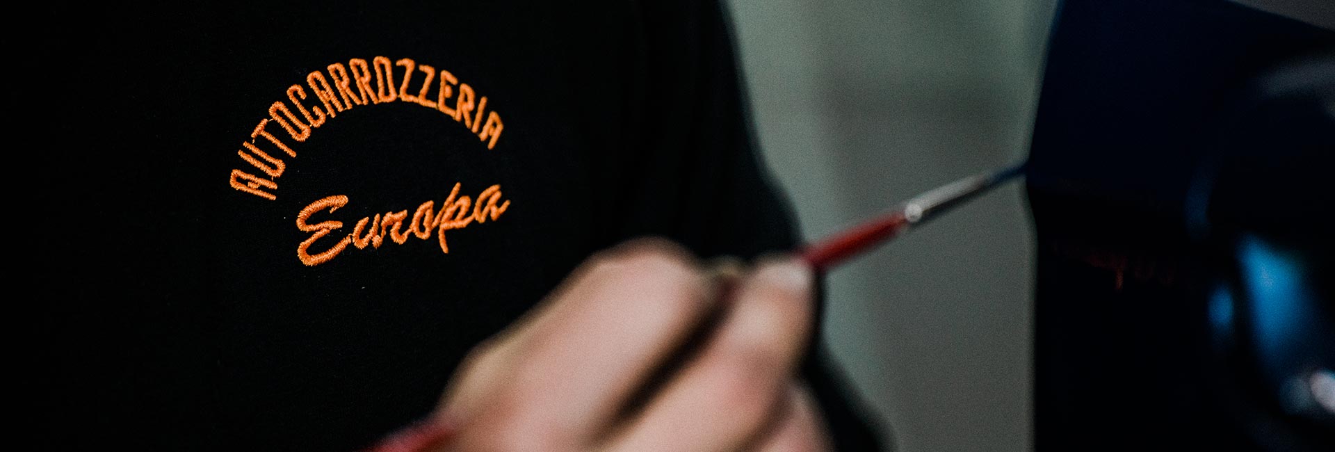 Autocarrozzeria Europa verniciatura auto a mano ancona